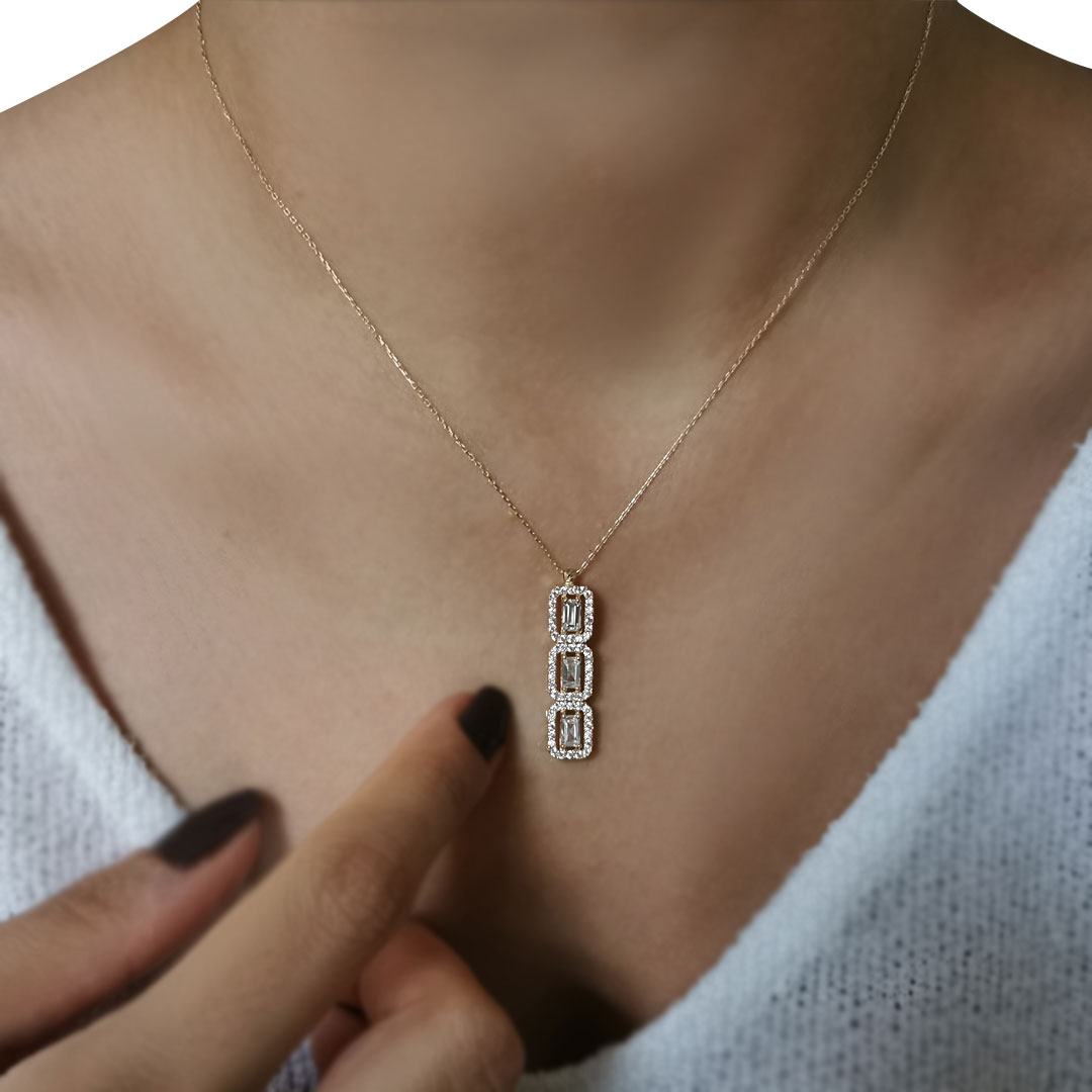 Altın Baget Taşlı Geometrik Kolye (KLY0440)