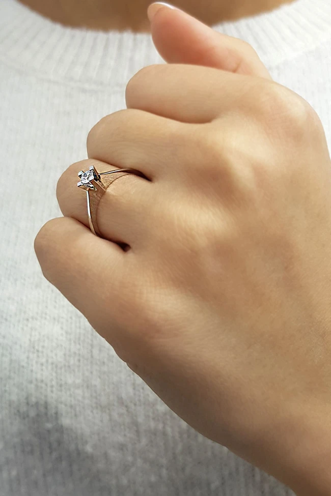 0.14 Ct. F/SI Pırlanta Tektaş Yüzük