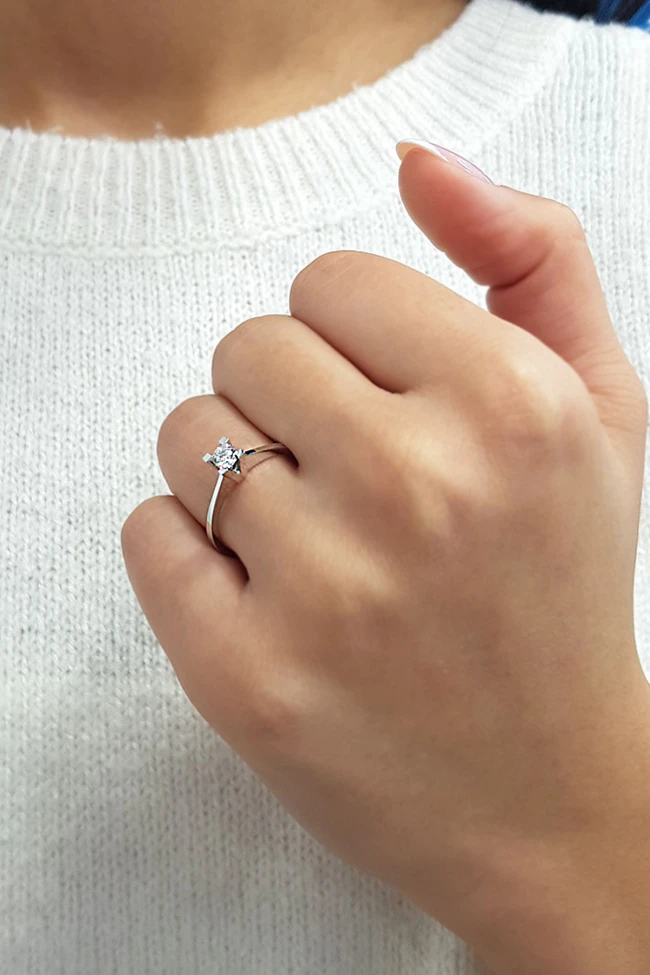 0.20 Ct. H-SI Pırlanta Tektaş Yüzük