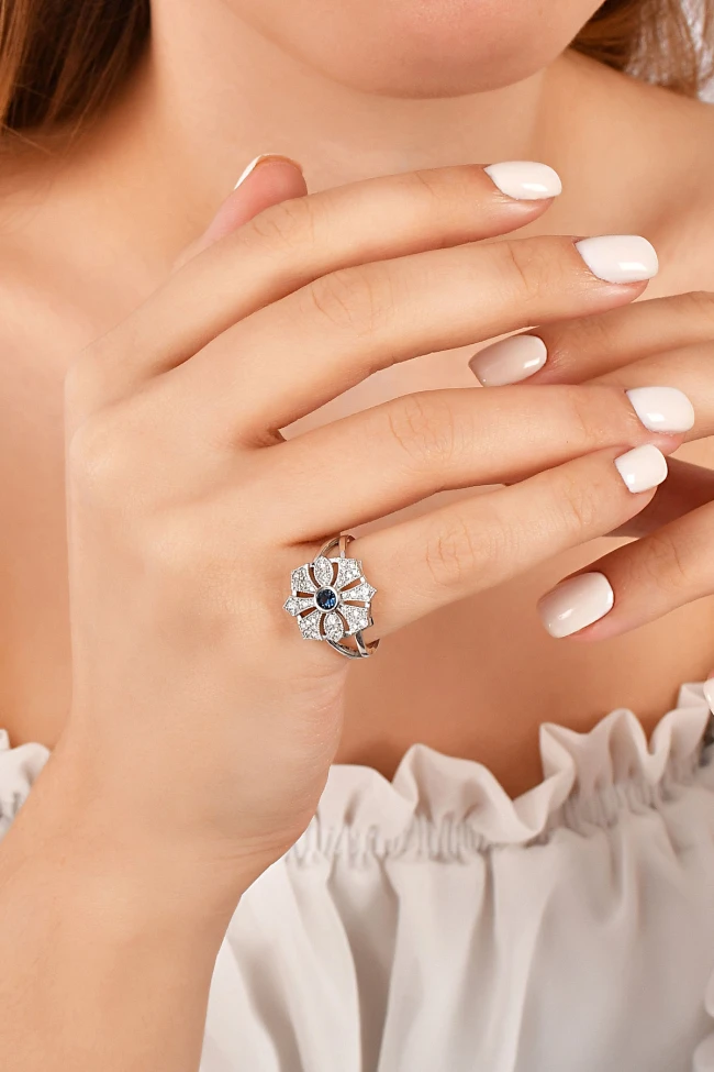 Altın Çiçek Model Safir Taşlı Pırlanta Yüzük