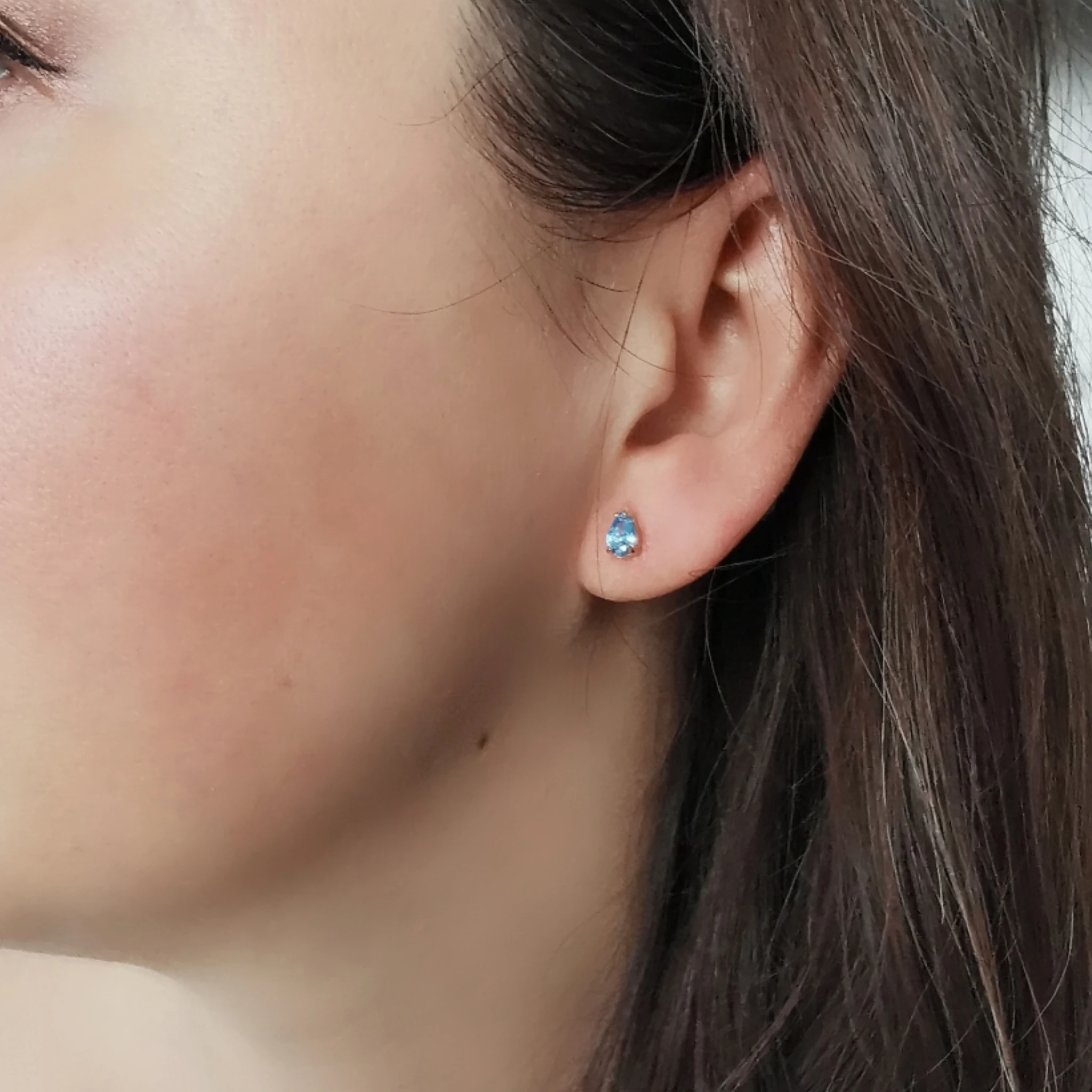 Aquamarine Taşlı Minimal Altın Damla Küpe (KP0071)