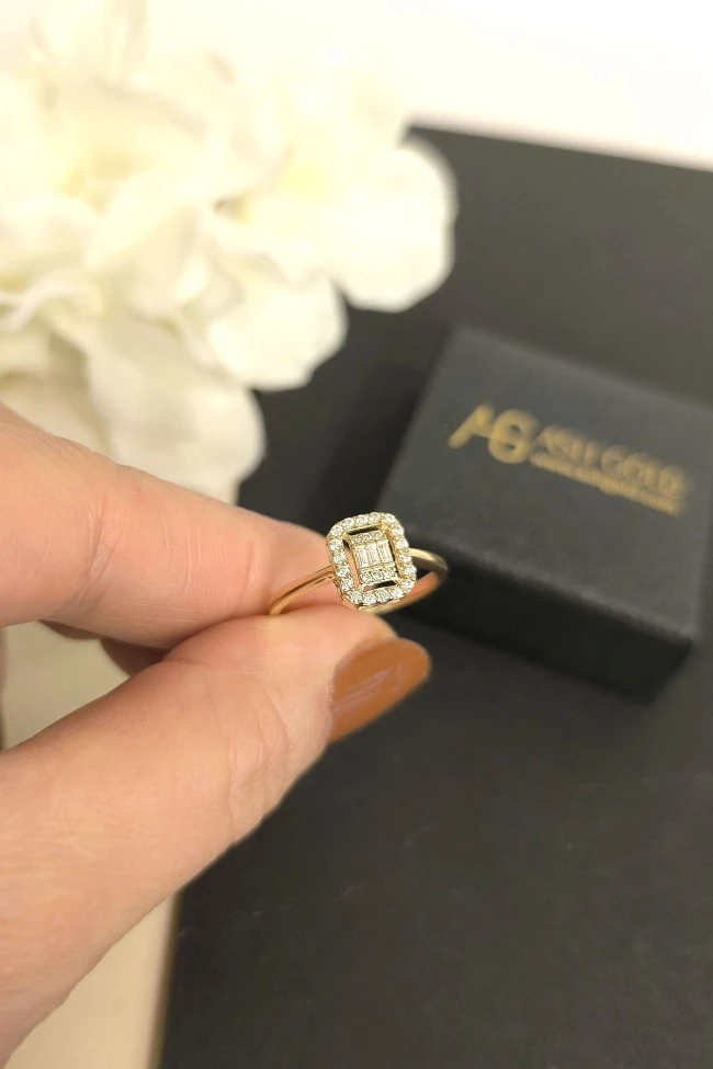 Baget Taşlı Altın Yüzük (YZK0151)