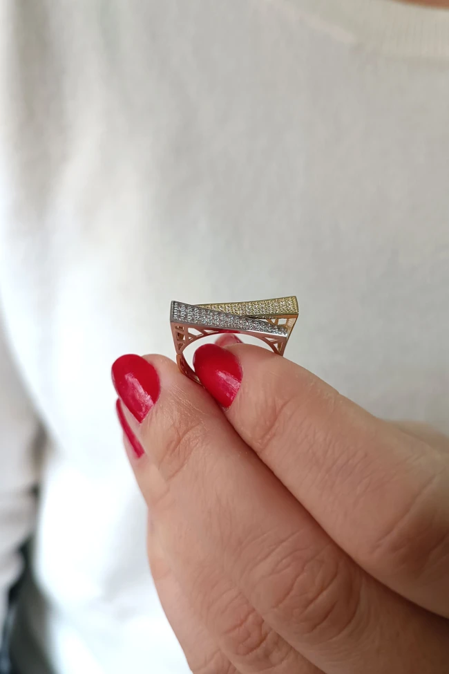 Bant Tasarım Altın Taşlı Kadın Yüzük
