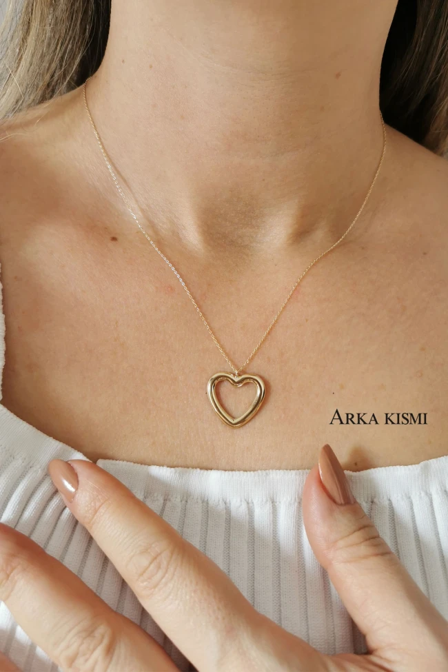Siyah Mineli Altın Kalp Kolye
