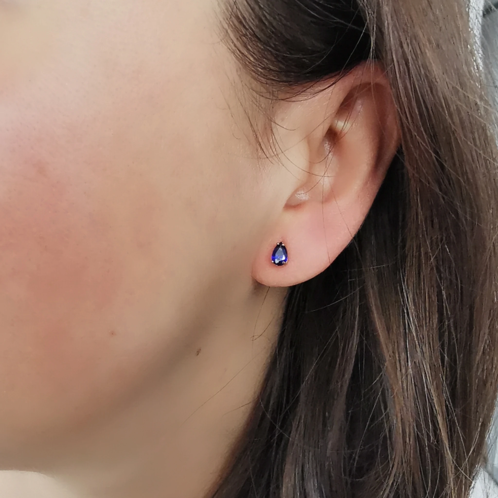 Zirkon Safir Taşlı Altın Damla Küpe (KP0070)