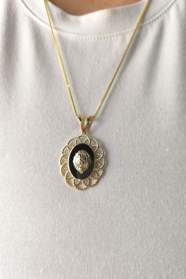 Oval Model Altın Madalyon Aslan Kolye