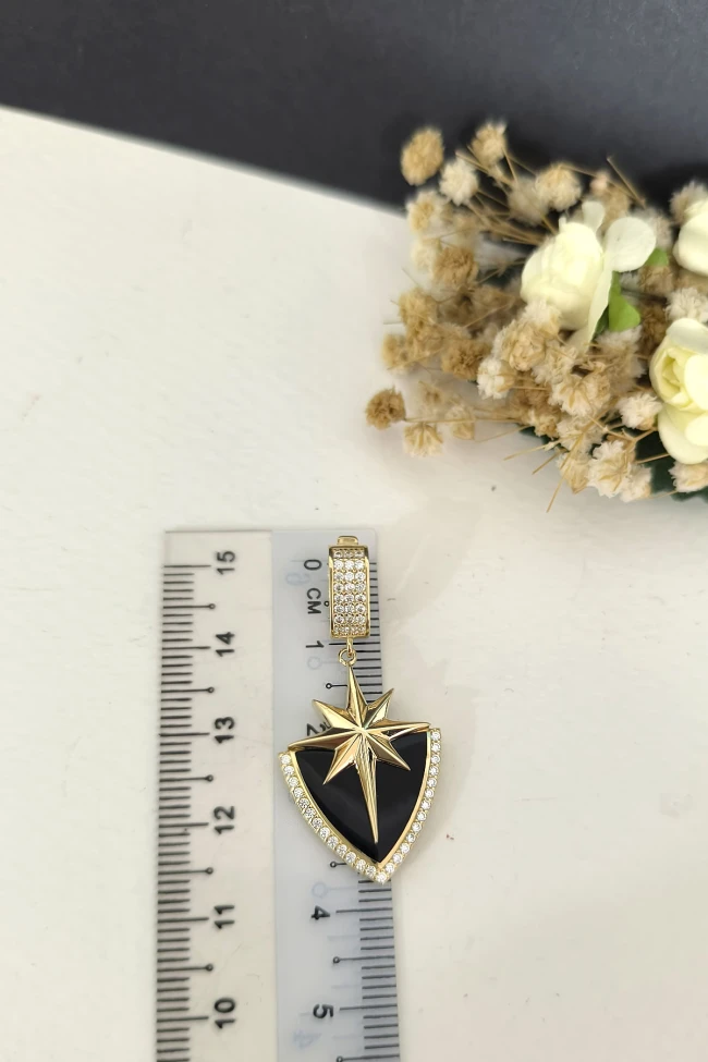 Şövalye Altın SiyahMineli Unisex Kolye